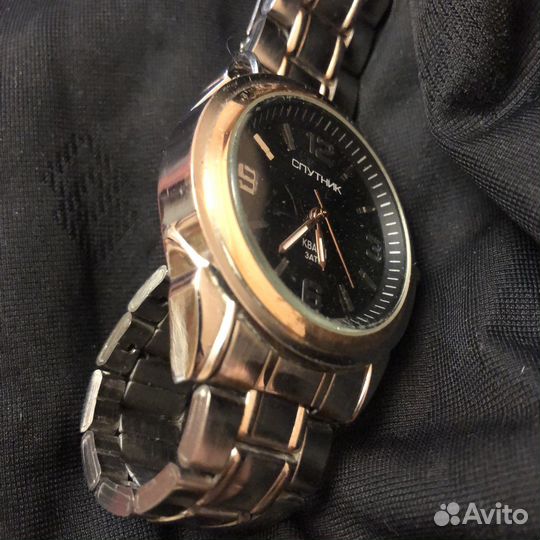 Часы мужские спутник