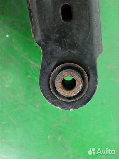 Рычаг подвески задний левый Nissan Cube ANZ10