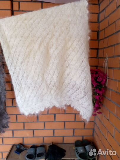 Пуховый платок шаль