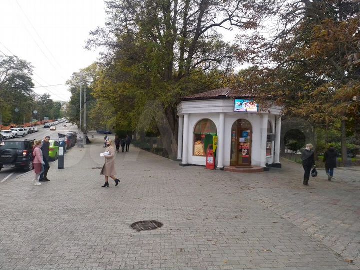 Супертрафик. Торговое р-н Лазарева, 12 м²