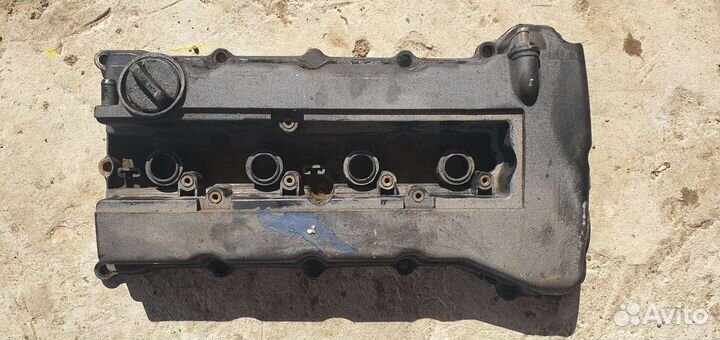 4B 10 4B11 4B12 клапанная крышка