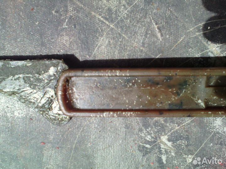 Нож хозяйственный для ошкуривания