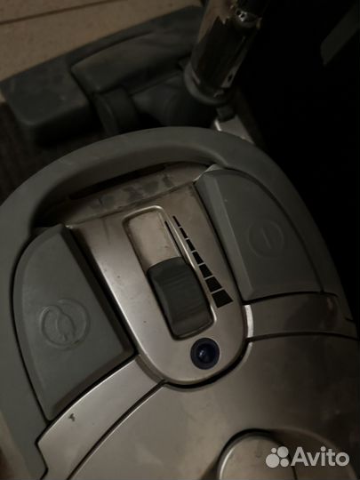 Пылесос Rolsen 2000W