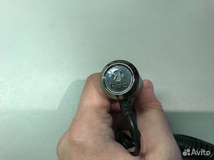 Автомобильная зарядка HTC