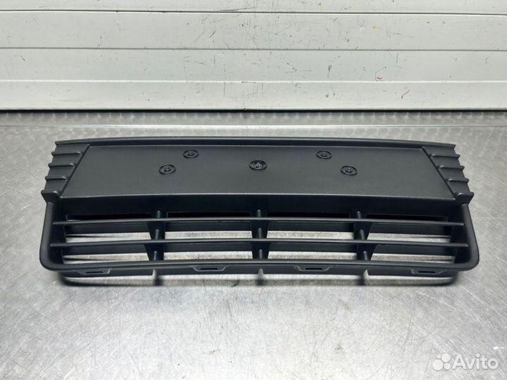 Решетка в бампер передняя Ford Focus 3 CB8 pnda