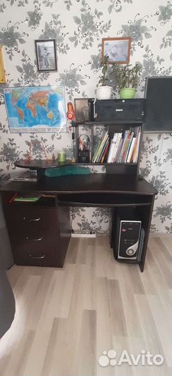 Стол компьютерный