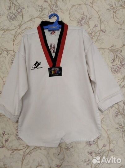 Спортивный костюм для единоборств Taekwondo