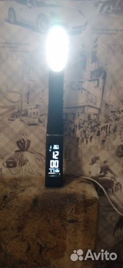 Продам гибкую настольную лампу
