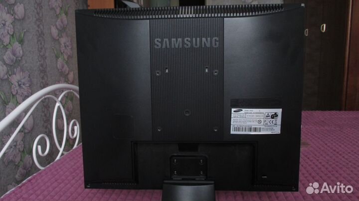 Монитор Samsung 19 дюймов