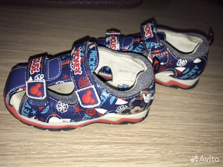 Босоножки 22