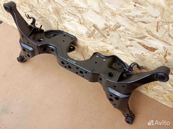 Балка задний подрамник Nissan Serena C24 4WD