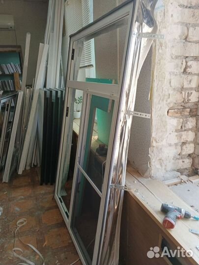 Ремонт пластиковых окон и замена стеклопакетов