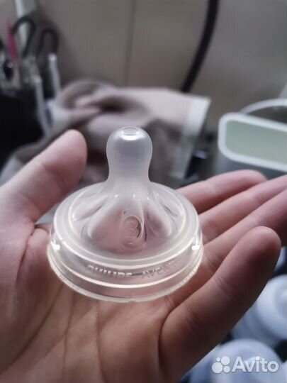 Соски для бутылочек avent natura response 1+