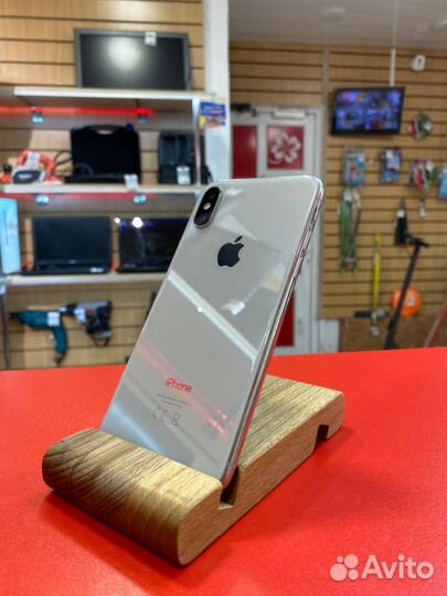 iPhone Xs, 64 ГБ