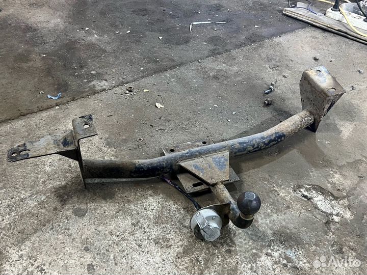 Фаркоп на ваз 2112