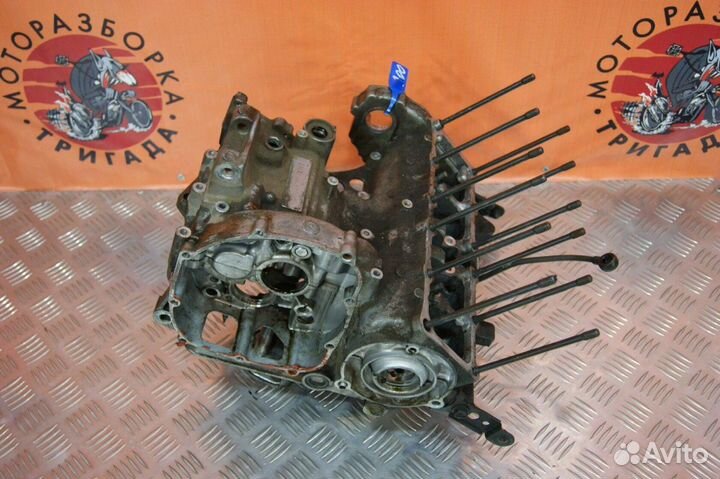 Картер (блок двс) Yamaha FZR250R