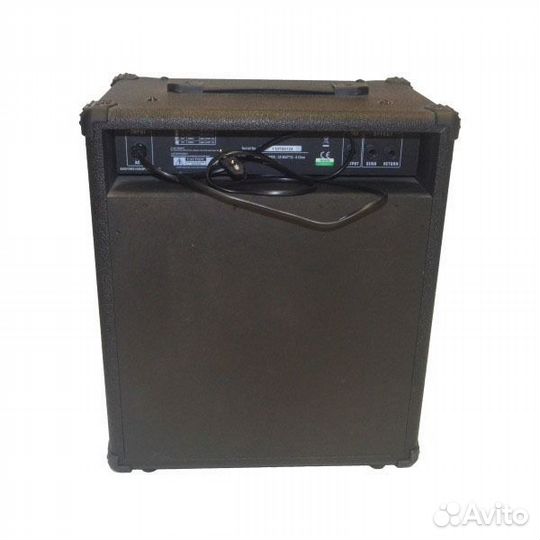 Басовый комбоусилитель + аксессуры