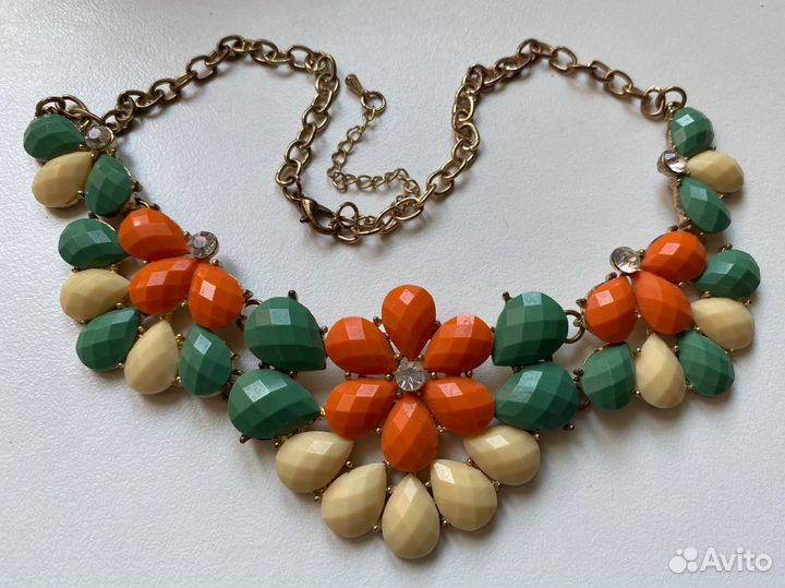 Бижутерия колье и цепь с кулоном