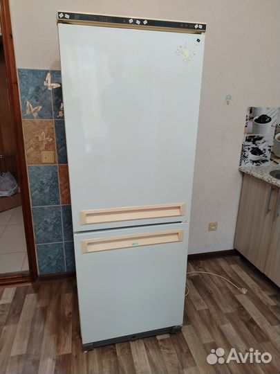 Холодильник бу stinol