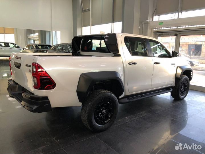 Toyota Hilux 2.8 AT, 2024, 28 км