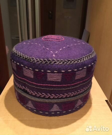 Шапочка жен. из валеной шерсти дизайнерская