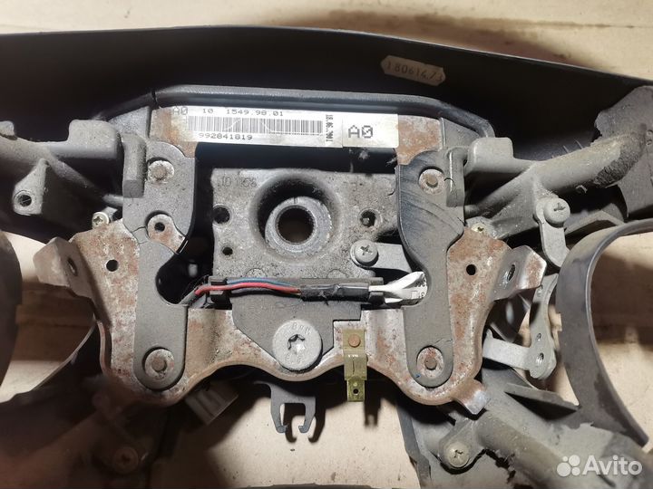 Рулевое колесо Nissan Almera Tino