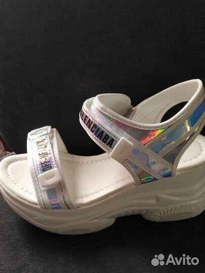 Босоножки новые, размер 38, цена 1500 (в упаковке)