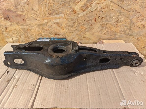 Рычаг под пружину задний Toyota RAV-4 50