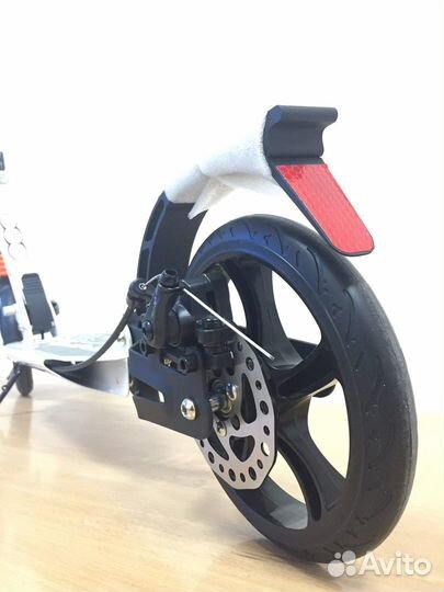 Самокат с ручным тормозом до 100кг