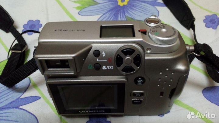 Olympus Camedia C-3020 zoom