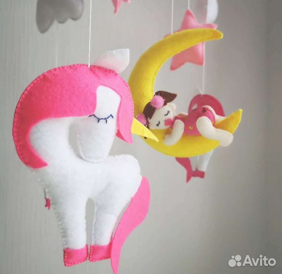 Мобиль в кроватку ручной работы