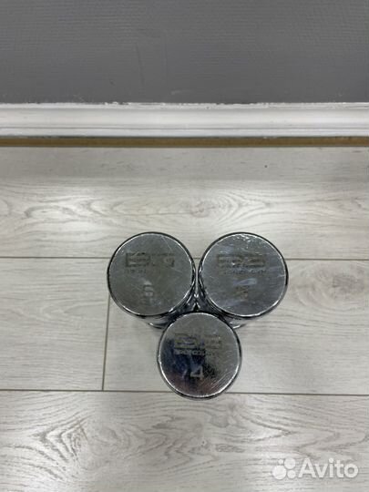 Гантели 5 кг 2 шт и 4кг