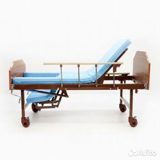 Медицинская кровать для лежачих больных