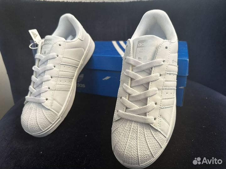 Adidas superstar