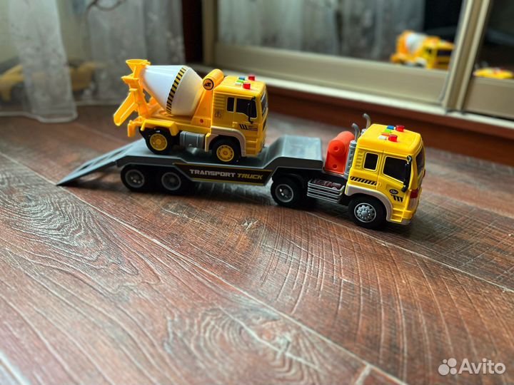 Грузовик и бетономешалка со звукои и светом