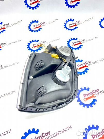 Габарит правый Mitsubishi Pajero V21C