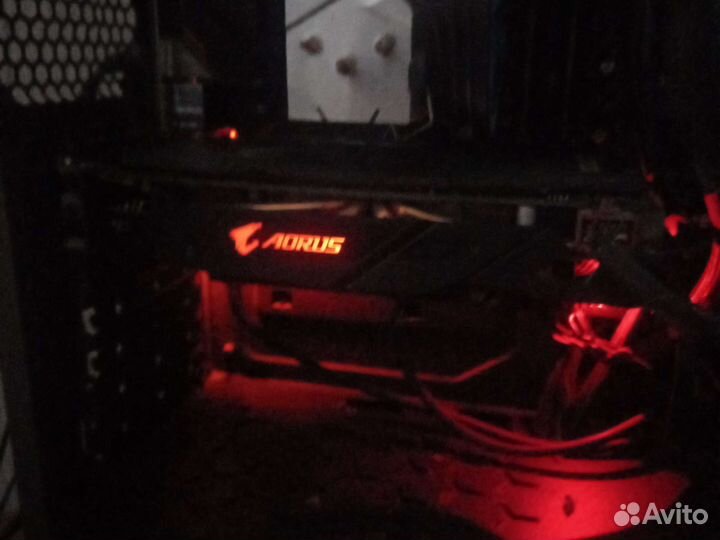 Видеокарта gigabait Radeon aorus rx570на 4гб
