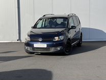Volkswagen Touran 1.6 AMT, 2011, 225 000 км, с пробегом, цена 1 050 000 руб.