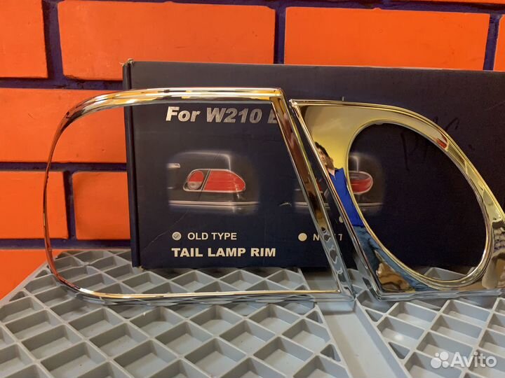 Накладки на фонари задние W210