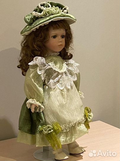 Кукла фарфоровая Remeco collection 368