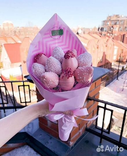 Клубника в шоколаде букеты