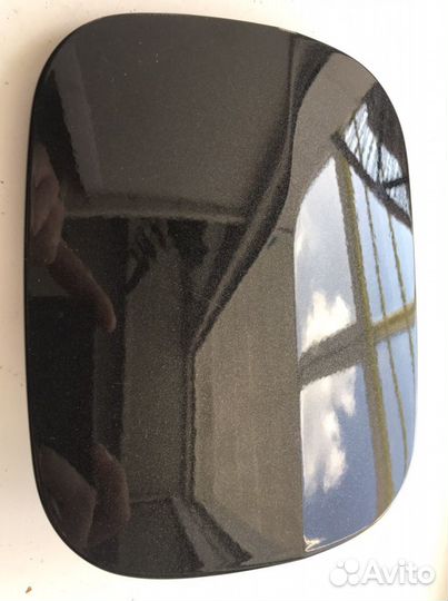 Лючок бензобака для Tayota Runx