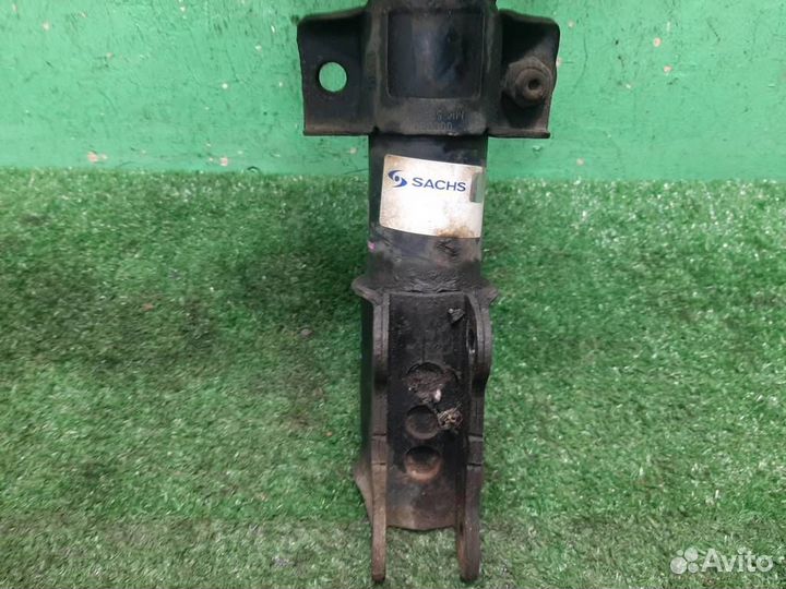 Стойка амортизатора передняя левая Volvo XC90 2006