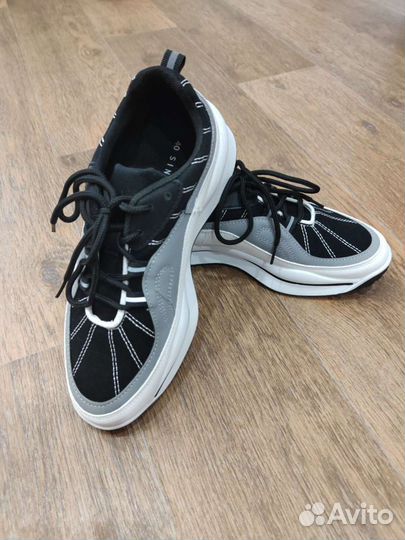 Кроссовки женские 40 размер новые