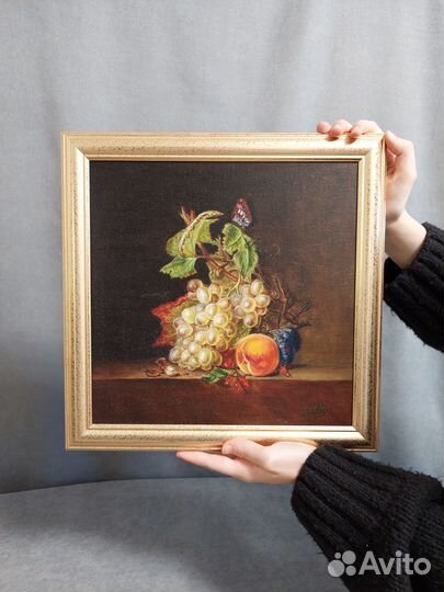 Маслом на холсте Натюрморт с фруктами и бабочкой