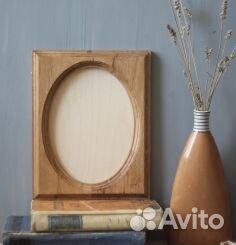 Овальная деревянная рамка