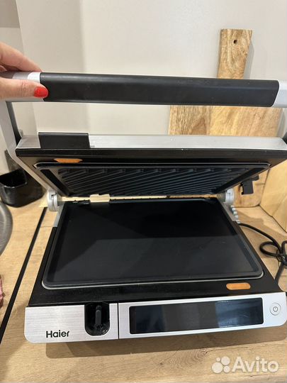 Электрогриль Haier HG-701