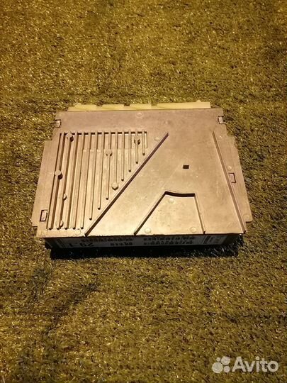 Блок управления АКПП B5254T2 P30735493 Volvo S60 V