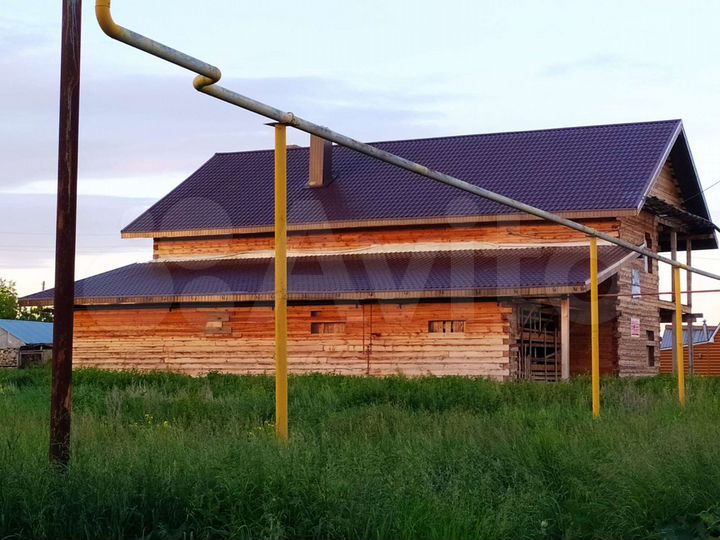 Дом 439,8 м² на участке 17 сот.