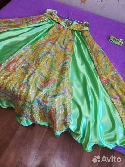 Танцевальный костюм женский